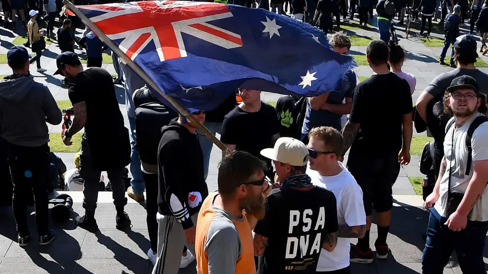 Milhares de pessoas em novos protestos contra as vacinas na Austrália