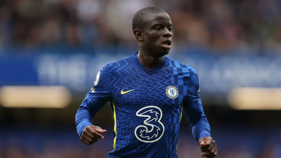 N'Golo Kanté testa positivo à Covid-19 e falha a visita à Juventus