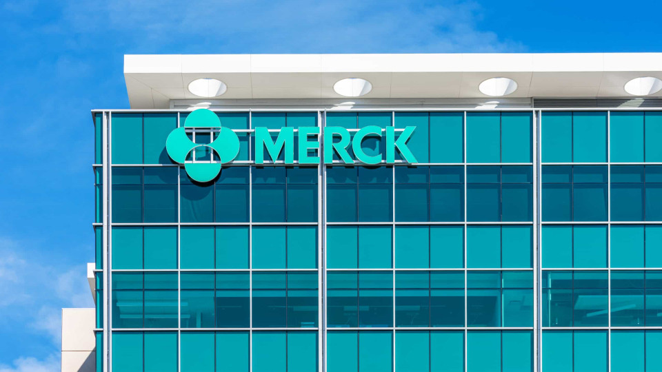 Comprimido da Merck contra a Covid-19 é menos eficaz do que se pensava