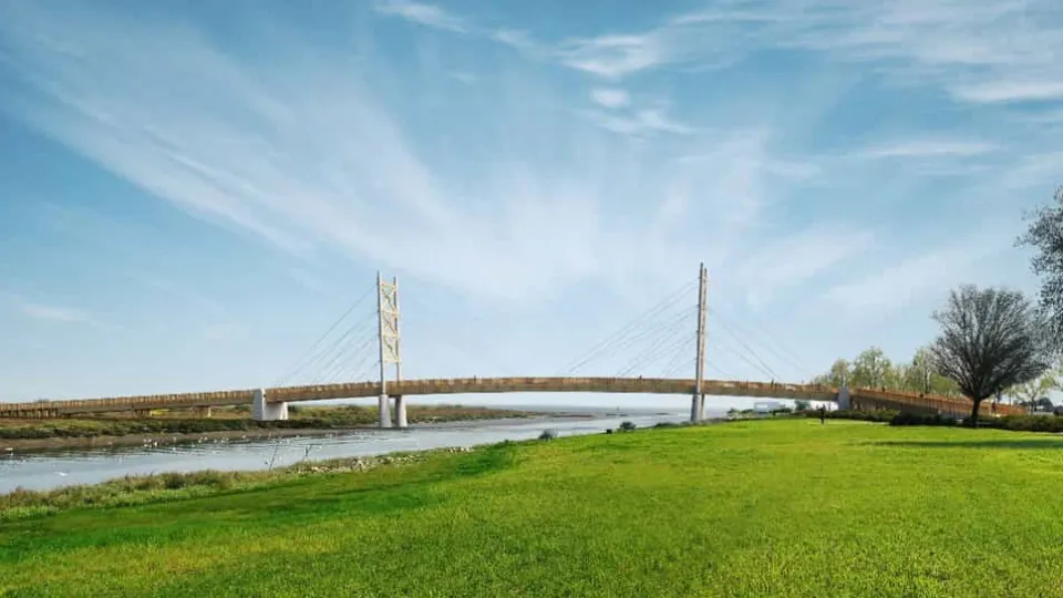 Ponte pedonal Lisboa Loures