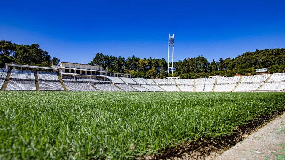 Estádio do Jamor sem condições para receber o Casa Pia-Benfica