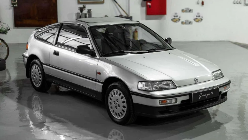 Lembra-se do Honda CRX português que foi vendido com apenas 17 km?