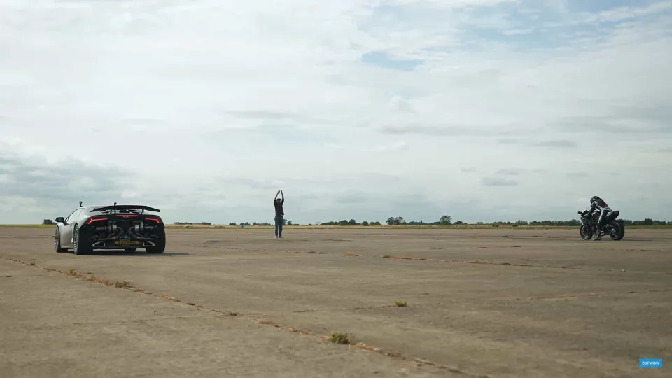 Huracán Turbo vs. Kawasaki Ninja H2R. Preparado para o duelo?
