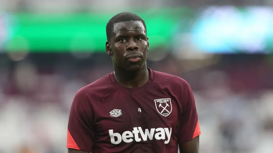 Kurt Zouma assume em tribunal ter maltratado o gato