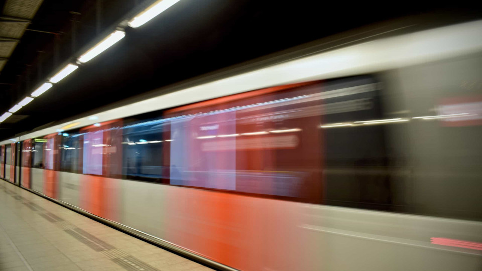 Vodafone instala tecnologia 5G na linha vermelha do Metro de Lisboa