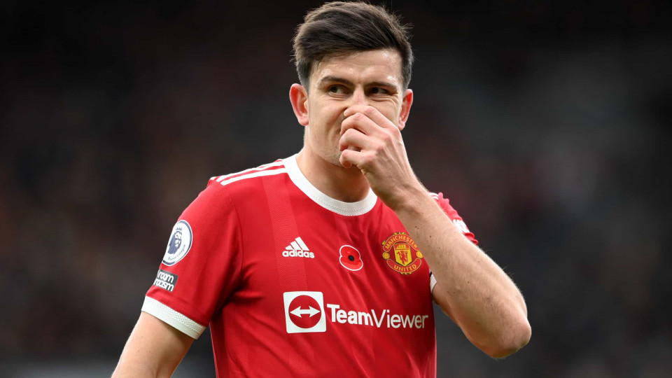 Ex-Tottenham arrasa Maguire: "É realmente uma m****"