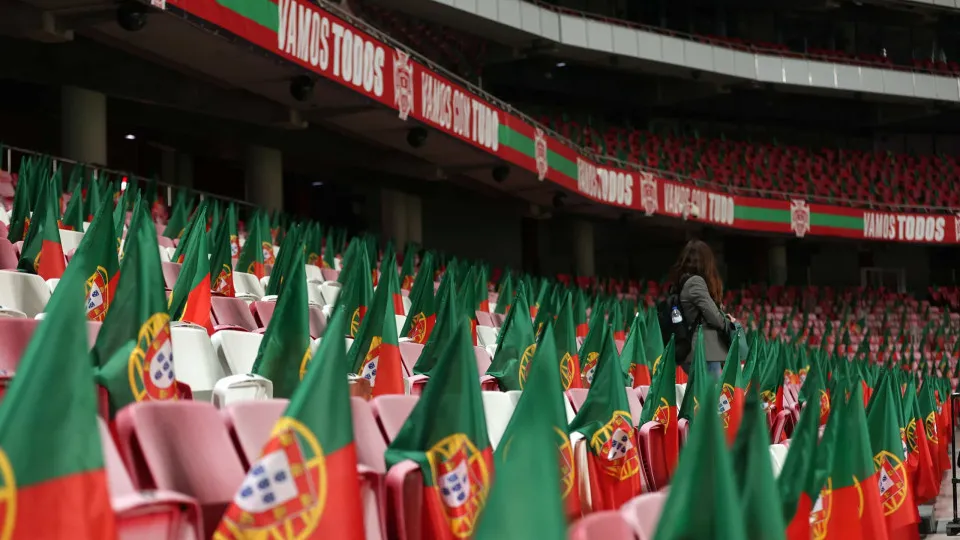 FPF anuncia lotação esgotada na Luz para Portugal-Bósnia