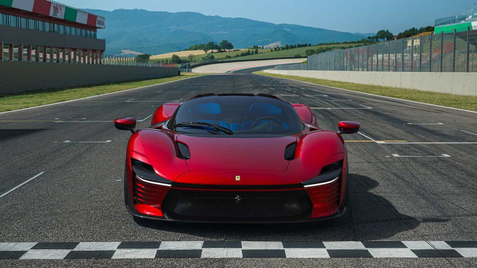 Ferrari lança o Daytona SP3, o mais potente com motor a combustão