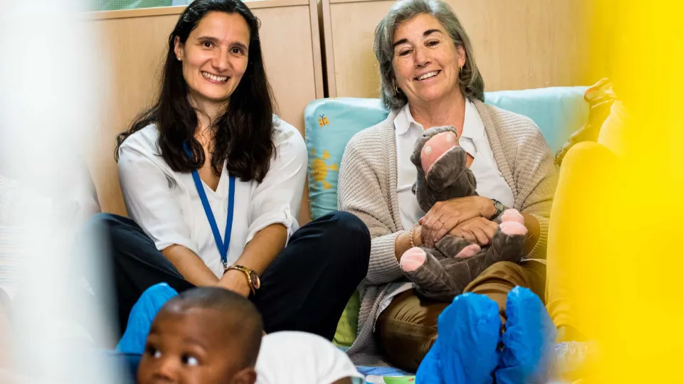 "Antes o bairro tomava conta do bebé, agora é a Ajuda de Mãe o bairro"