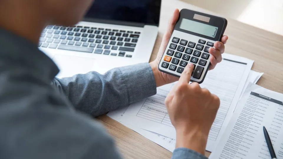 Este simulador calcula o salário líquido de um trabalhador temporário