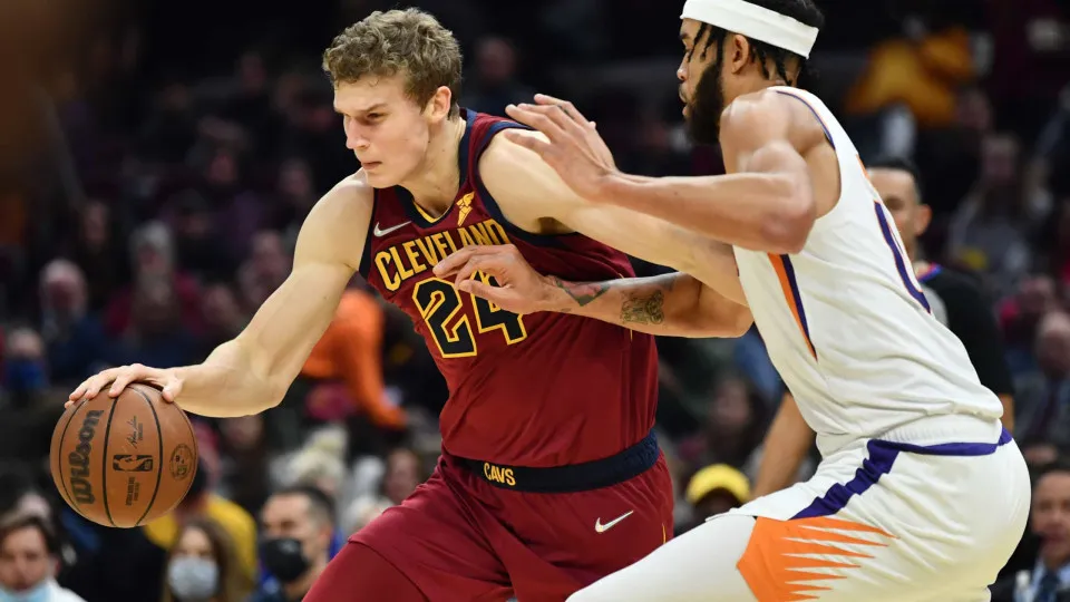Suns alcançam em Cleveland a 14.ª vitória consecutiva