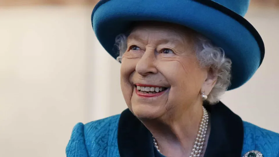 Rainha Isabel II não irá mais viver no Palácio de Buckingham 