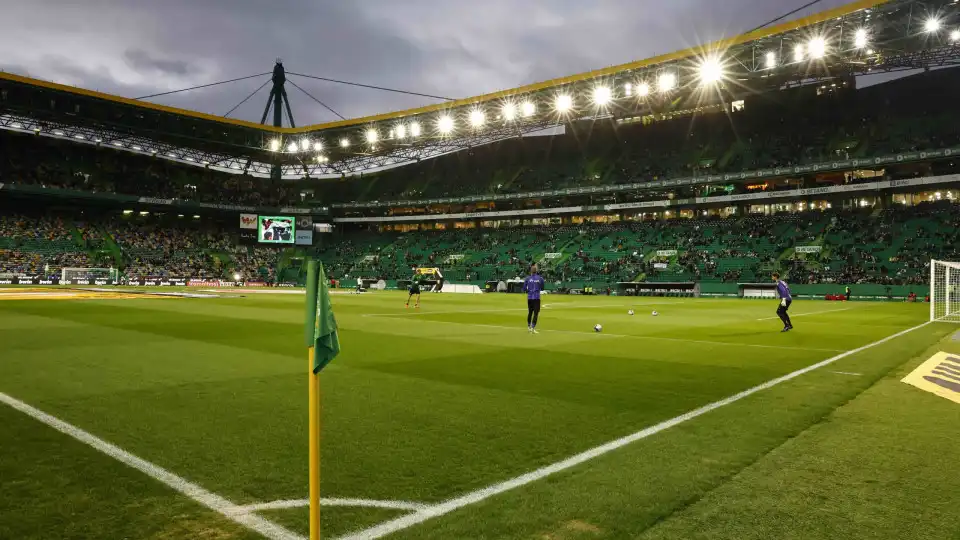 Sporting-Tondela: Taça 'pinta-se' de verde... com tonalidades diferentes