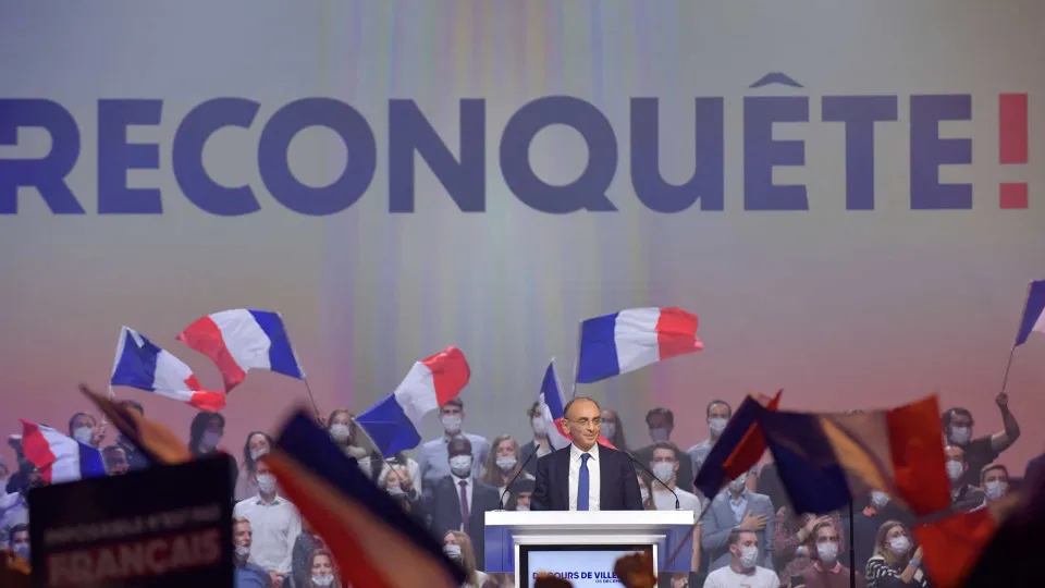 Eric Zemmour inicia campanha, lança partido e quer fim da imigração