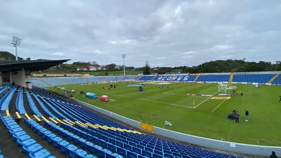 Santa Clara com quatro jogos de preparação durante estágio de pré-época