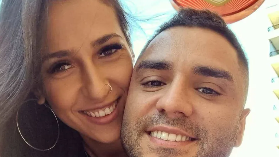 Leandro revela que adiou casamento. "A minha mulher ainda não me perdoou"