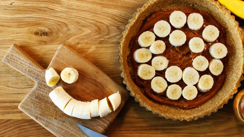 A tarte de banana e caramelo super 'fit' que faltava na sua vida