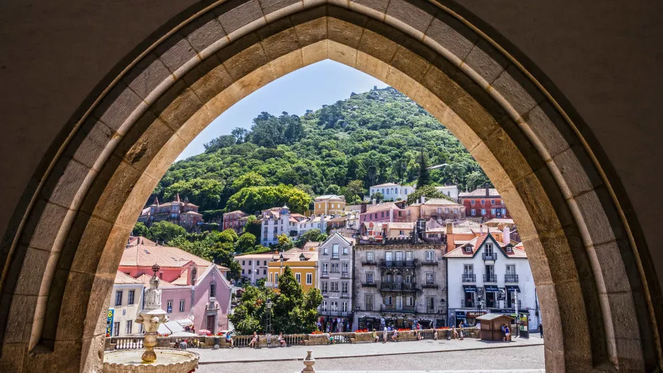 Fórum BCE encerra com discussão sobre política monetária e inflação