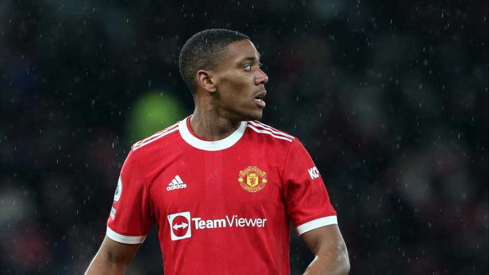 Man. United oferece Martial e dinheiro para contar com Darwin Núñez