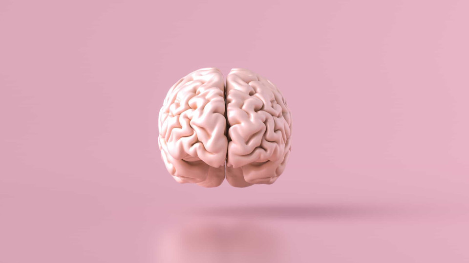 Seis atitudes comuns que prejudicam (e muito) o cérebro