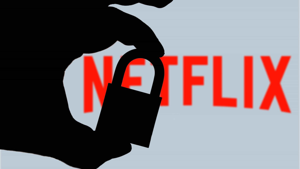Netflix vai suspender produção e aquisição de conteúdos na Rússia