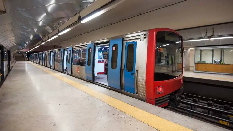 Câmara de Lisboa mantém calendarização da expansão do metro