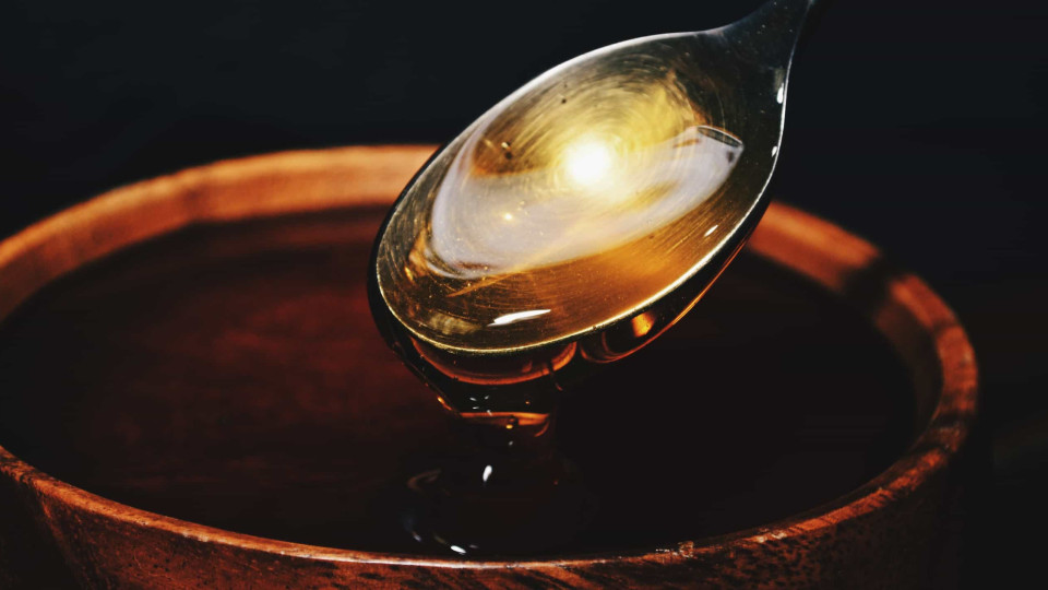 Os benefícios de comer meia colher de sopa de mel por dia