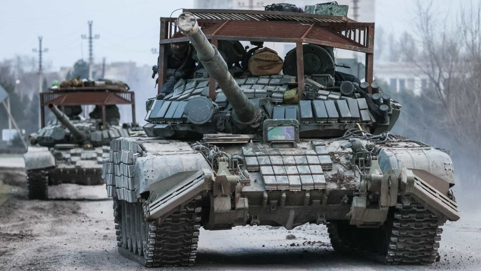 Eslovénia envia 28 tanques à Ucrânia após "troca" de equipamentos
