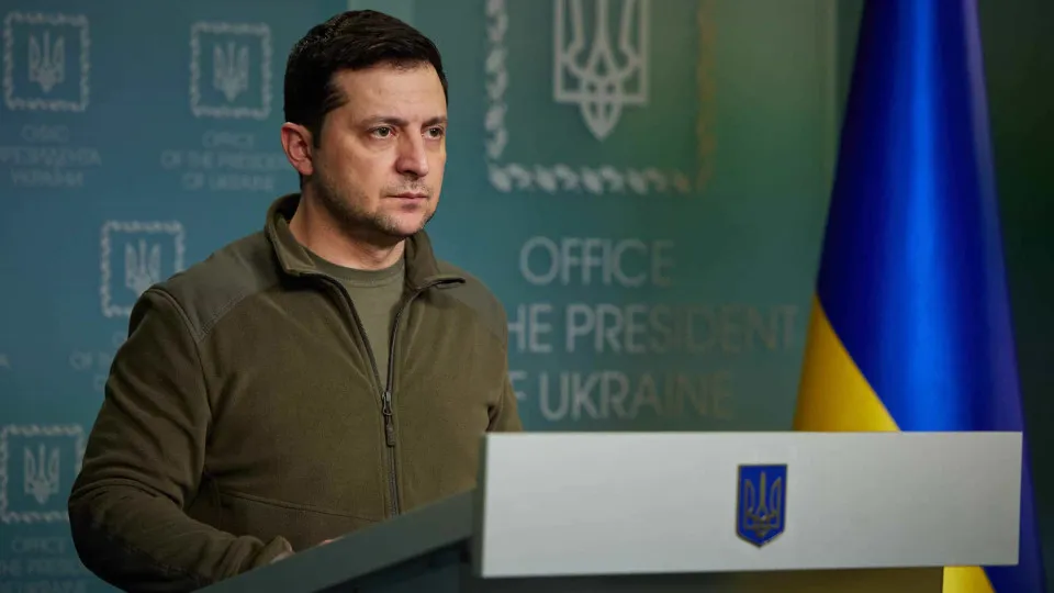 "Eu não mordo. Do que é que têm medo?". Zelensky quer reunir-se com Putin