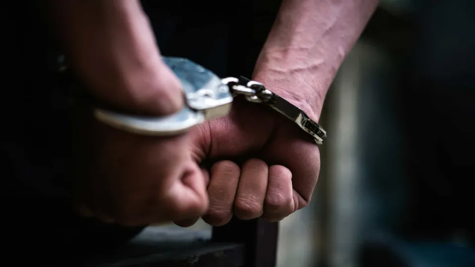 PJ detém dupla em Vendas Novas: Foram disparados 15 tiros contra casa