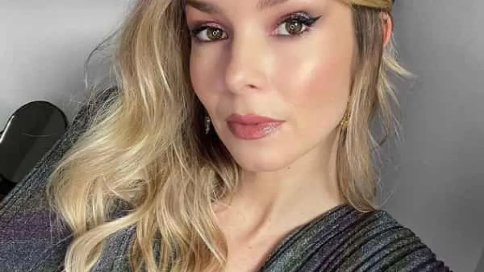 Aprenda a fazer as maravilhosas 'beach waves' de Alice Trewinnard