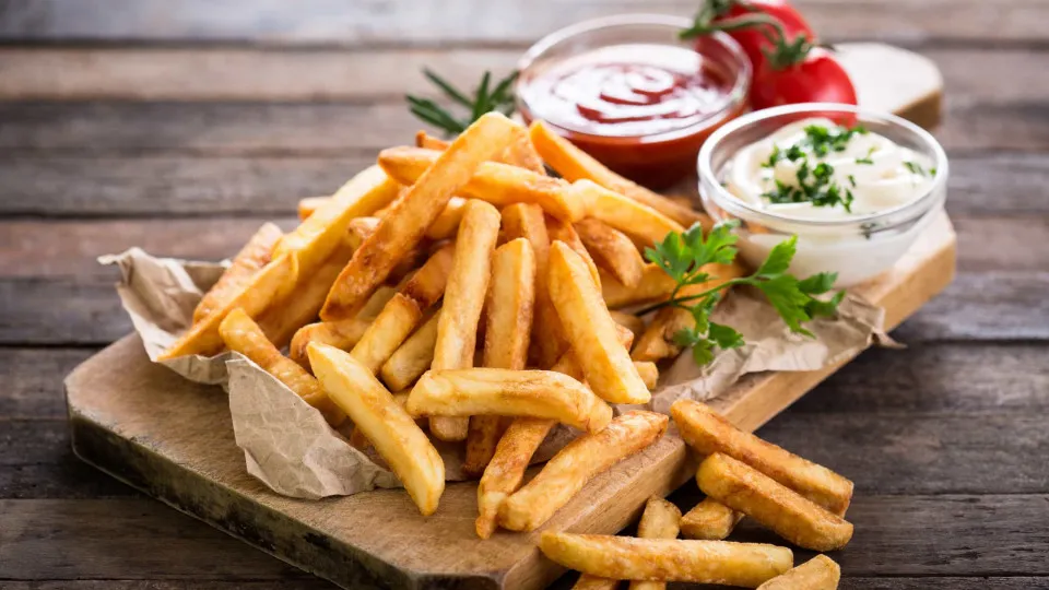 batatas fritas, molhos