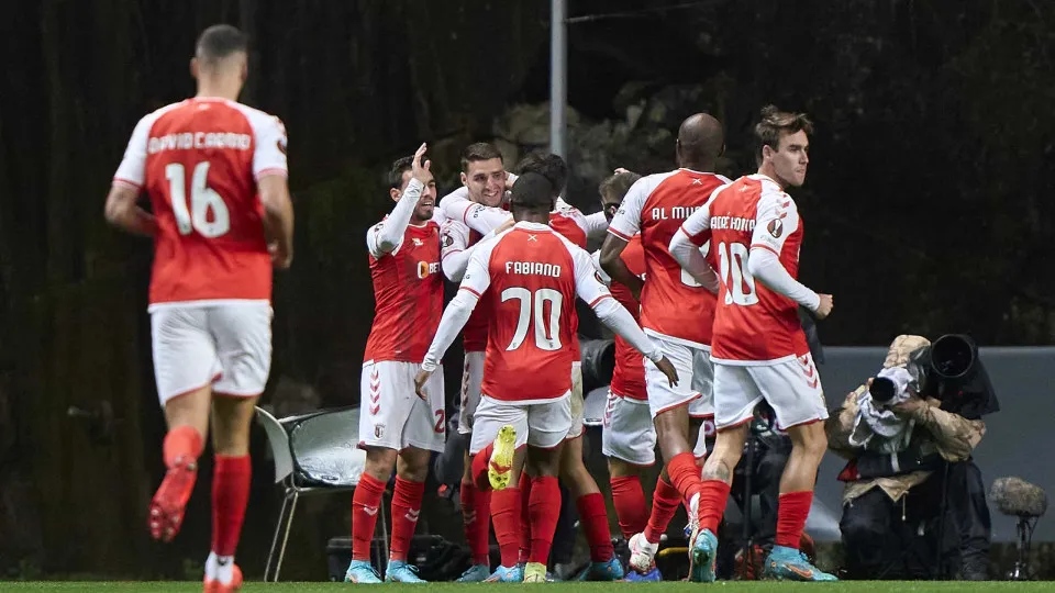 Uma primeira parte 'à Braga' bastou. Carvalhal pediu e a equipa cumpriu