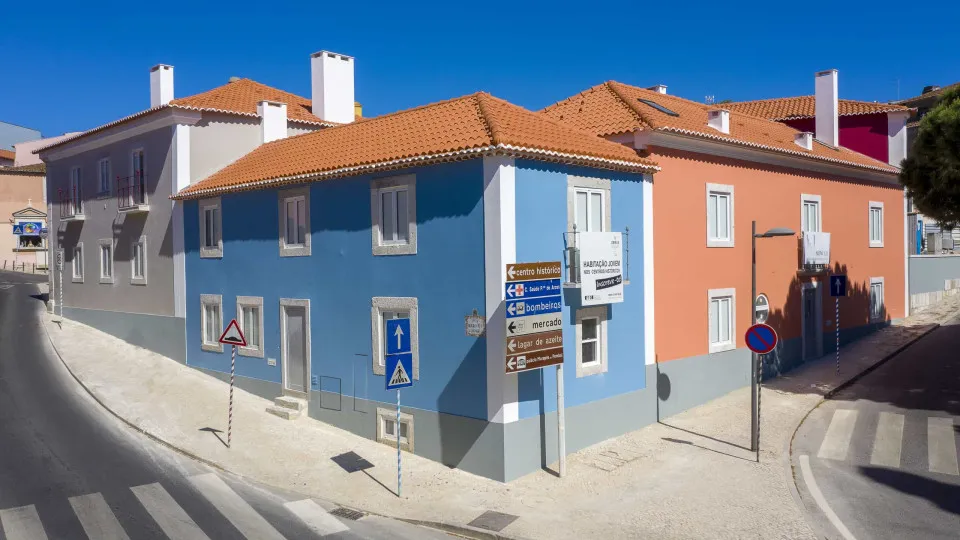 Município entrega (nove) casas para fixar população jovem