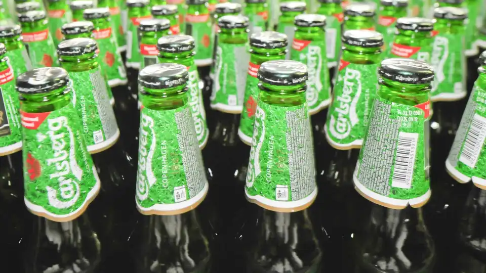 Carlsberg compra empresa de refrigerantes Britvic por 3.900 milhões