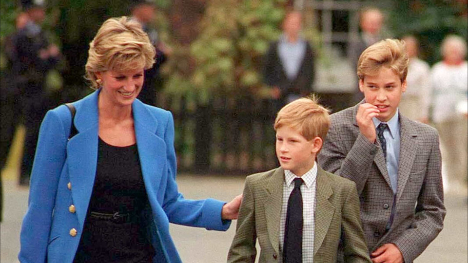 Princesa Diana deixou presente a Harry antes de morrer