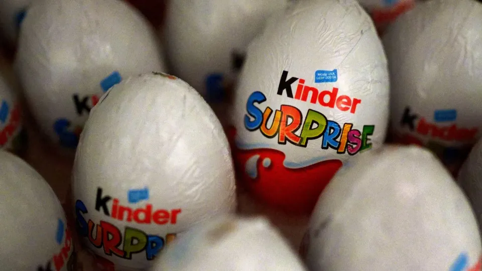 Retiradas mais de 3 mil toneladas de produtos Kinder devido a salmonela