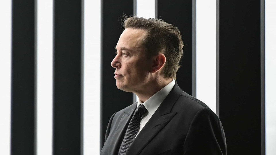 Elon Musk sugere voto em Ron DeSantis para presidente dos EUA em 2024