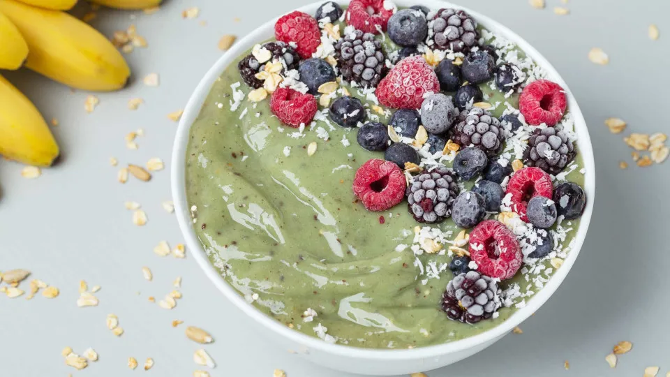 Estas super papas de aveia com spirulina ficam prontas num minuto