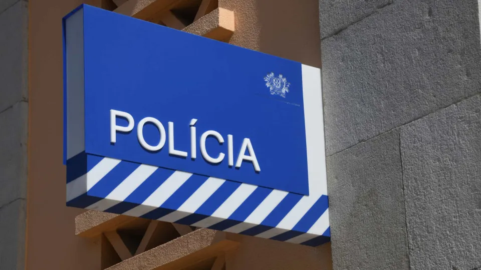 Estafeta da Uber e Bolt apanhado em situação irregular no Seixal
