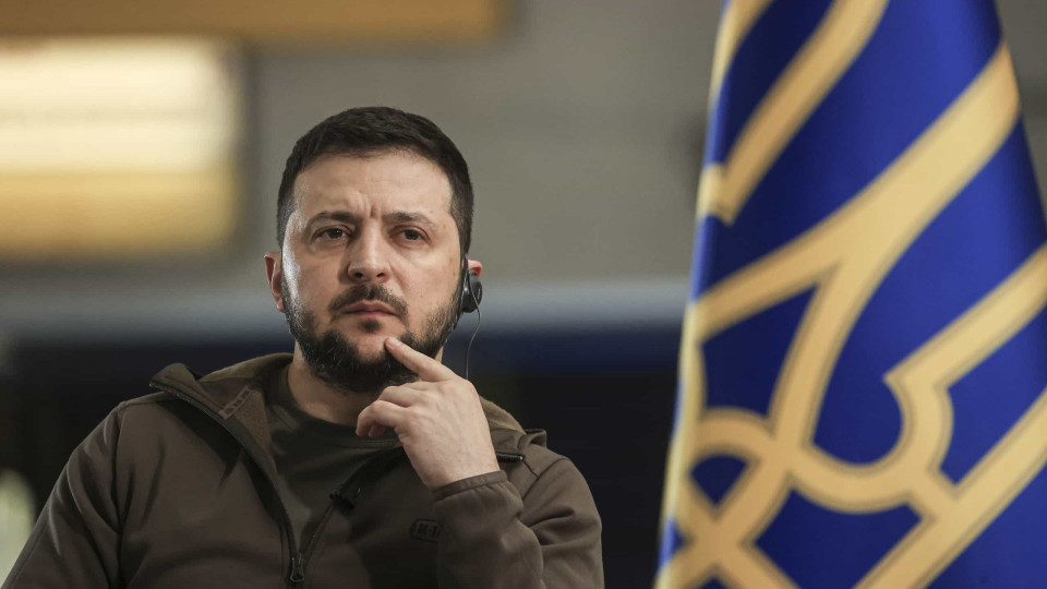 Zelensky acredita que bandeira ucraniana vai voltar "a todas as cidades"