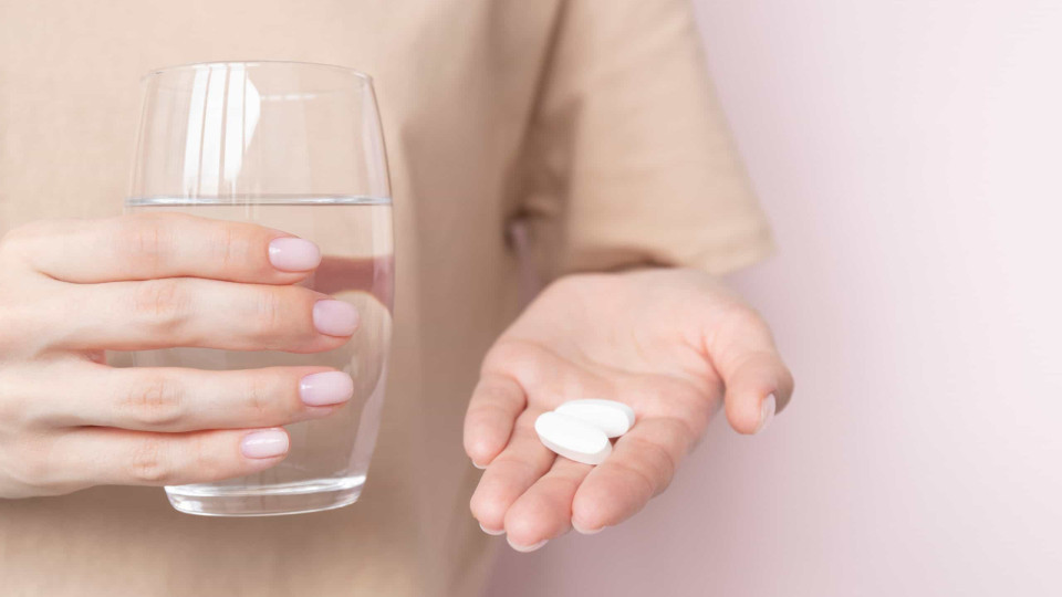 Sinais que o corpo dá para indicar que deve parar de tomar paracetamol 