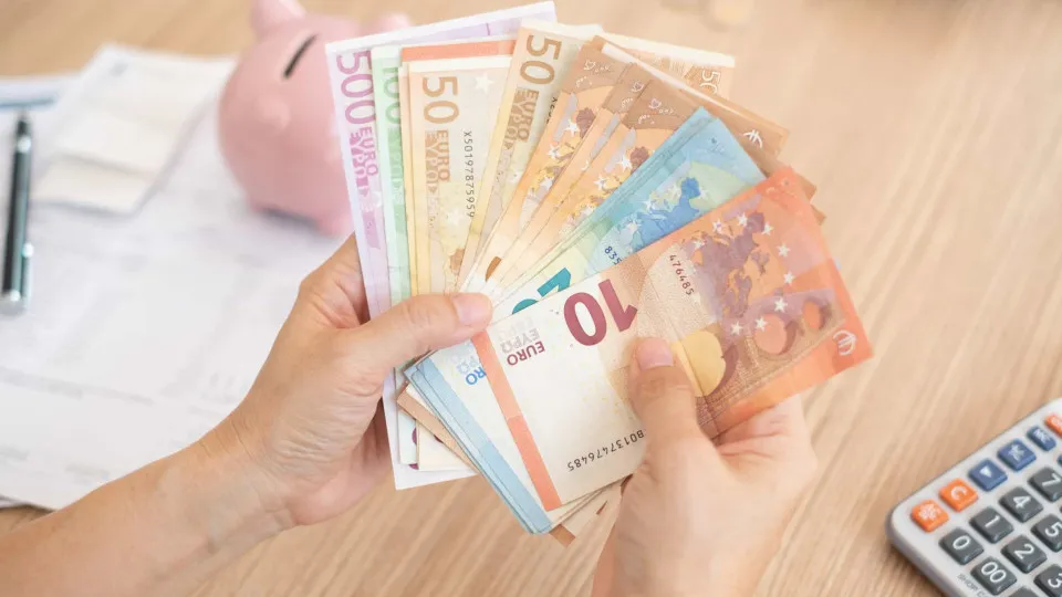 Estado vai gastar 7,1 mil milhões com juros da dívida pública em 2026