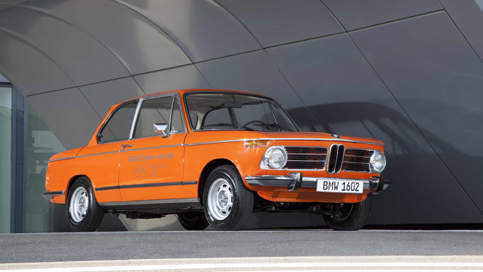 Sabia que o primeiro elétrico da BMW nasceu há... 50 anos?