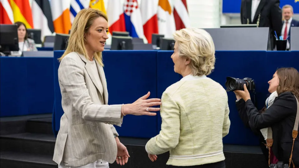 Presidentes do Parlamento Europeu (PE), Roberta Metsola, e da Comissão Europeia, Ursula von der Leyen