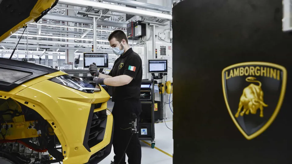 Nunca a Lamborghini vendeu tanto. Marca promete três novidades