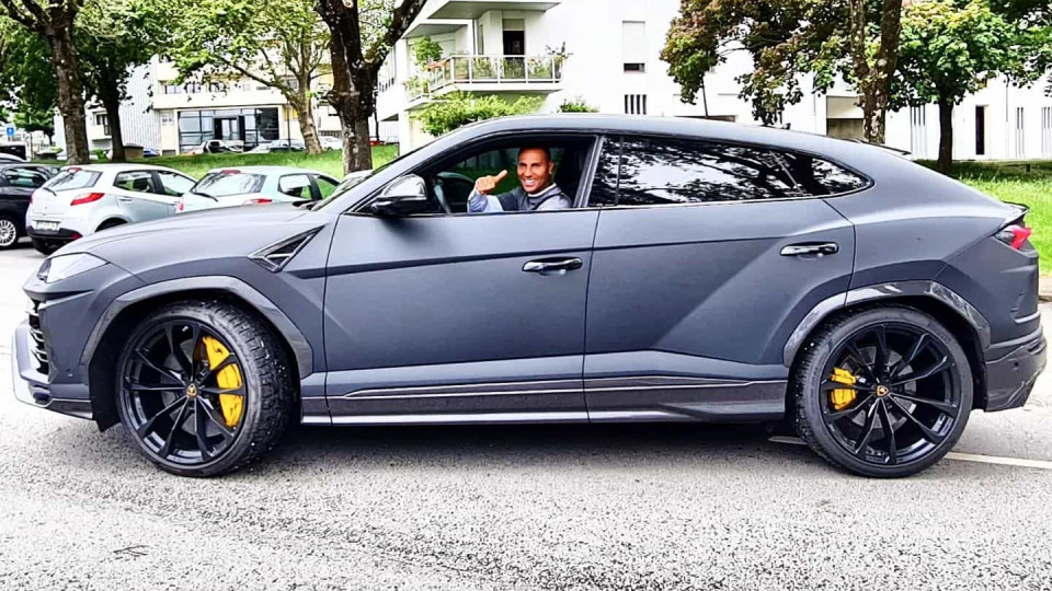Ricardo Quaresma mostra o seu Lamborghini Urus nas redes sociais
