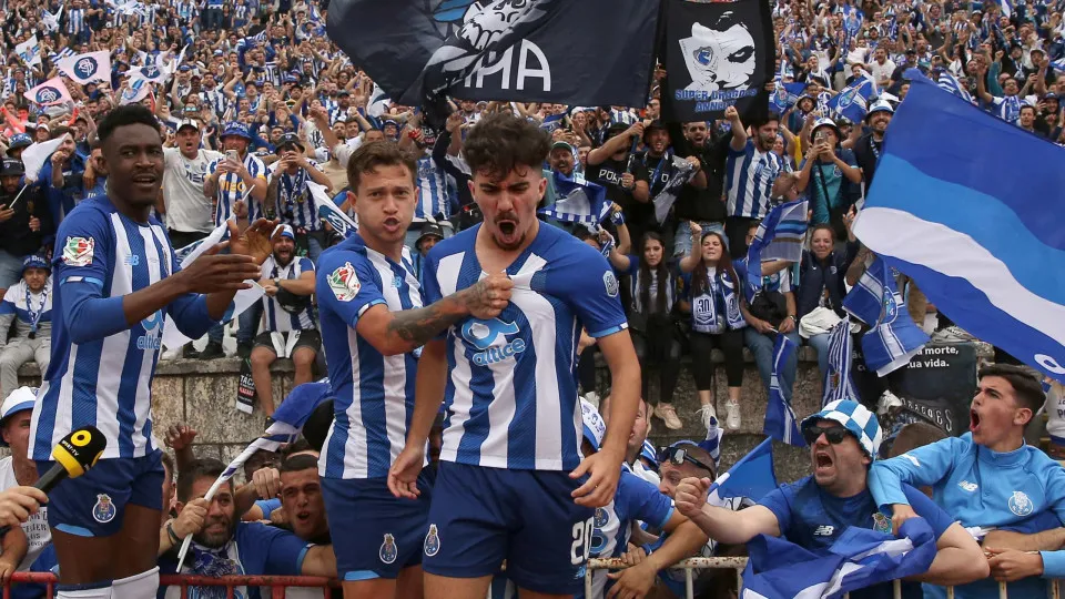Dragão 'bebeu' Beirão e celebrou dobradinha no regresso ao Jamor