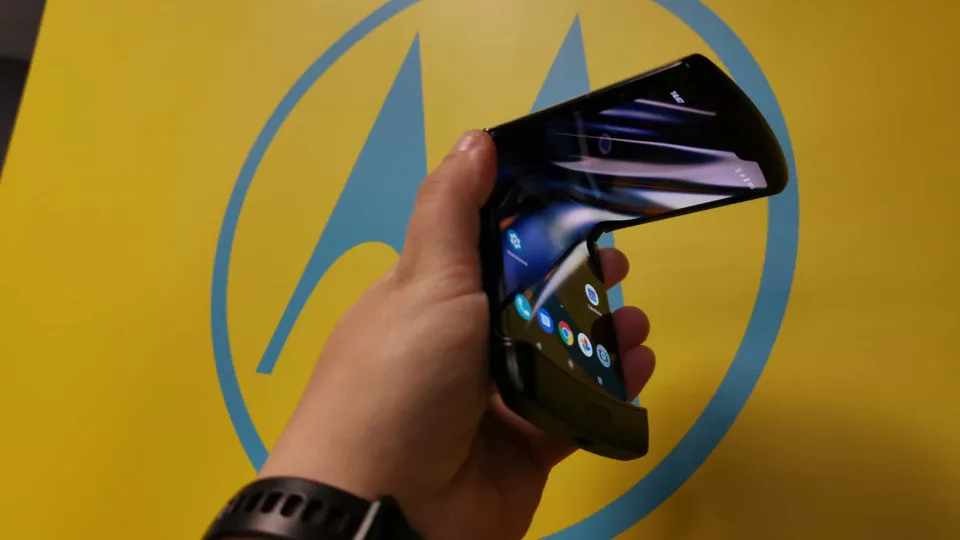 Rumor. Novo Motorola dobrável pode ter sido adiado