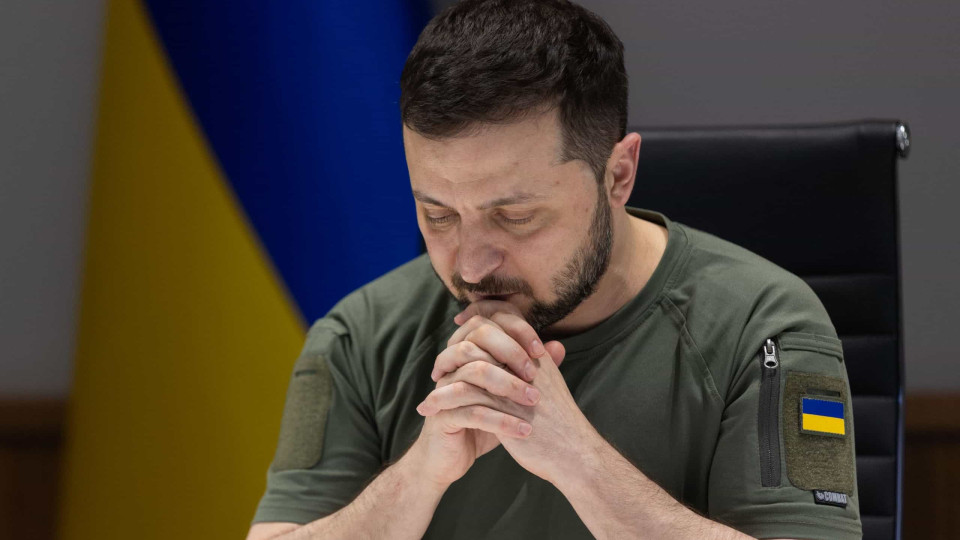 Bloqueio de Mariupol deixou "milhares de ucranianos" em cativeiro